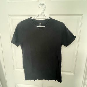 Gap Black Basic V-Neck T-Shirt.  Men’s size XS.  EUC